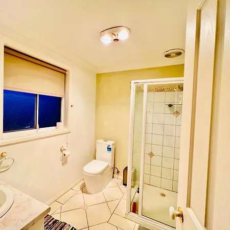 An Ensuite Comfort In Sydenham Exterior photo