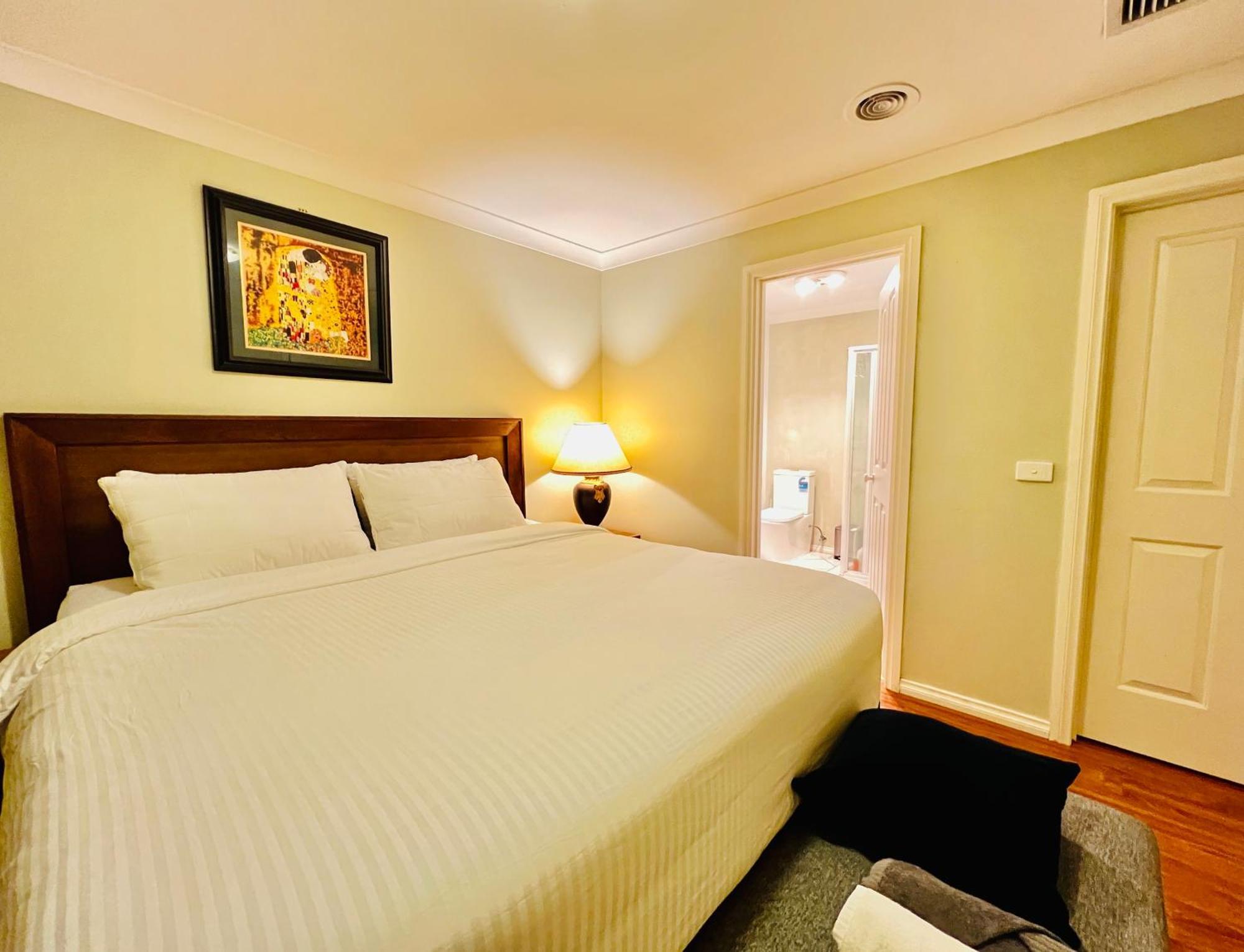 An Ensuite Comfort In Lodge